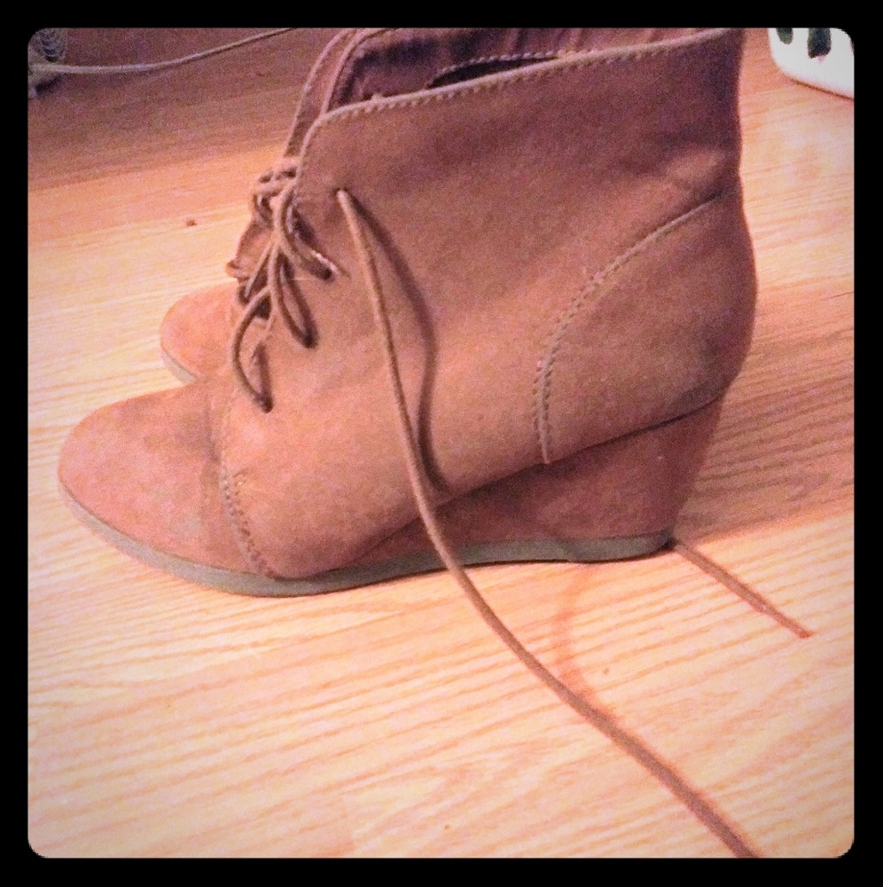 Steve Madden lace up wedge booties